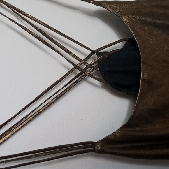 Plus size top very shiny gold top size 22 - Picture 2 of 5